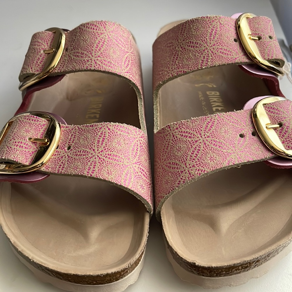 SOLD! NWT Birkenstock Arizona Big Buckle Rose Gold 36